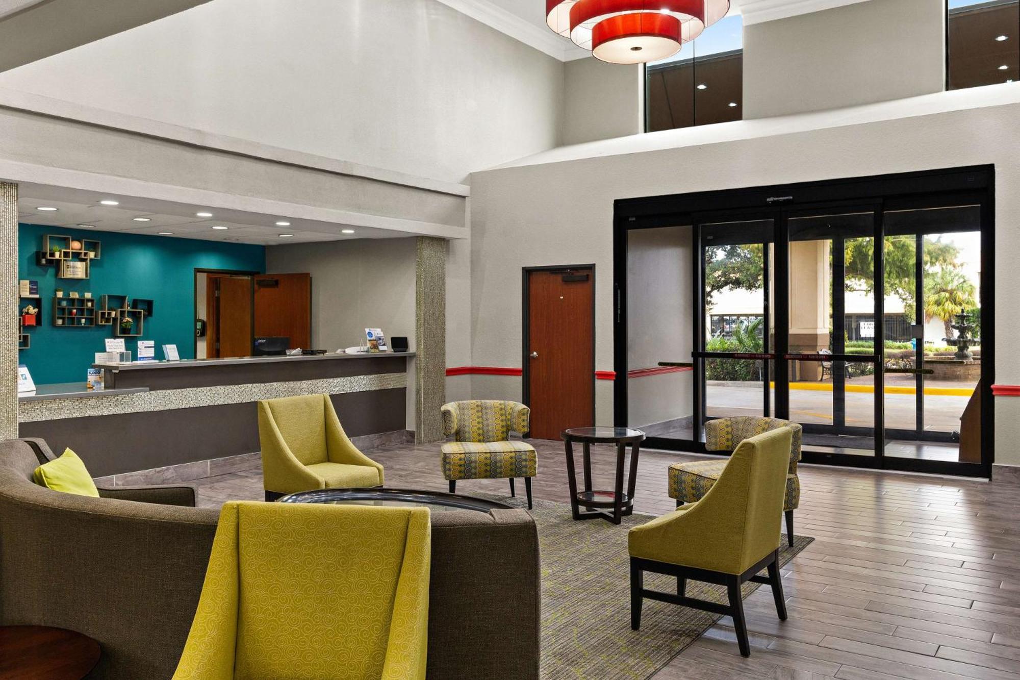Western Galleria & Hotel